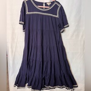 Chic Navy Women's Midi Dress with Embroidery